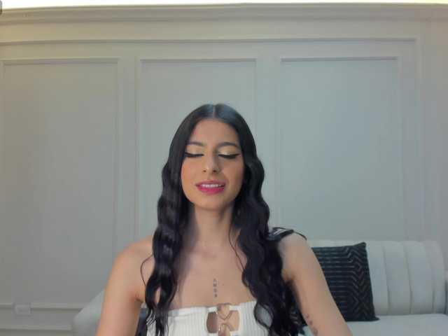 Sex chat gratuit in direct cu BellaConnor pe BongaCams