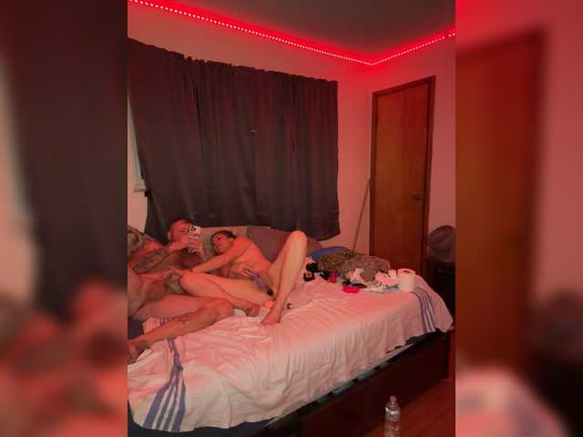 UsUnleashed88 from BongaCams