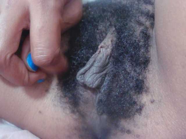  Skinybitchx chat room