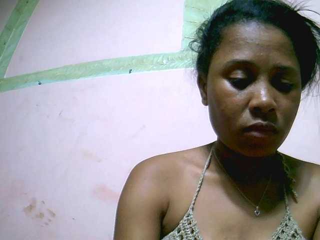 AnitaQuin's BongaCams show and profile