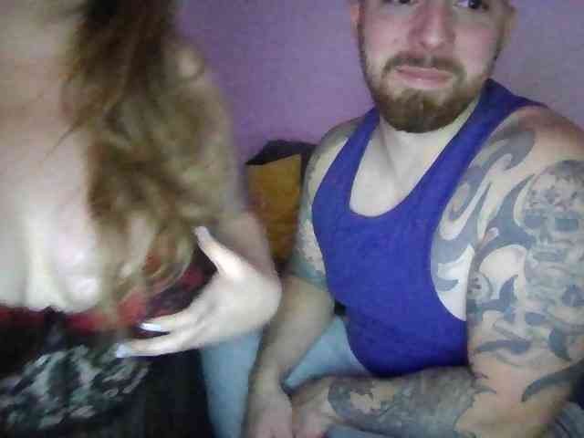 CuriousCouple91 webcam