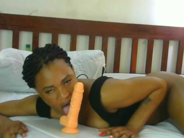 Sexylavinnn's BongaCams show and profile