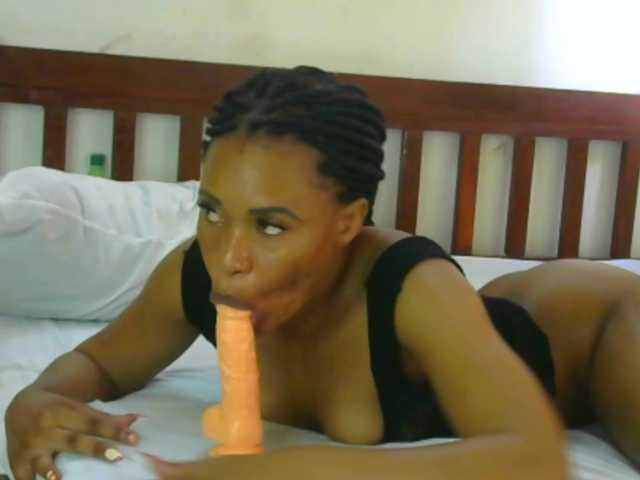 Sexylavinnn's BongaCams show and profile