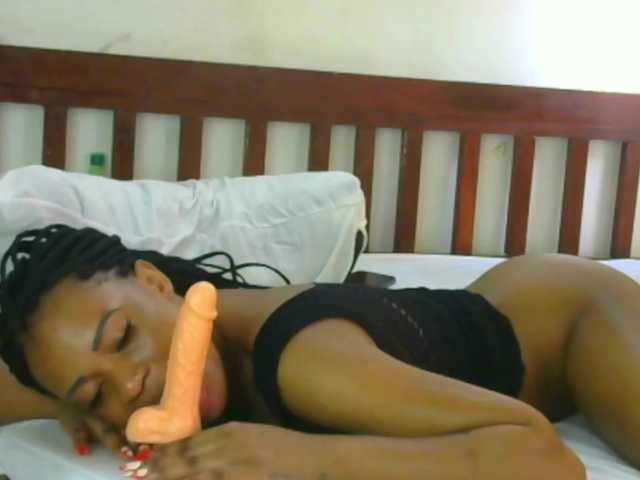 Sexylavinnn's BongaCams show and profile