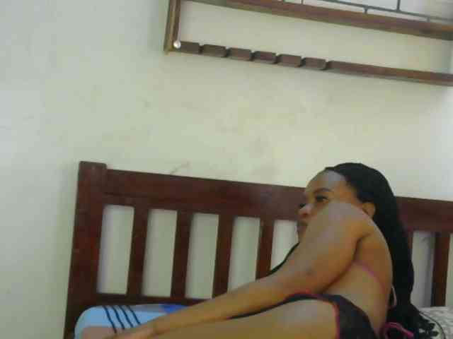 Sexylavinnn Live Webcam on {site_name}