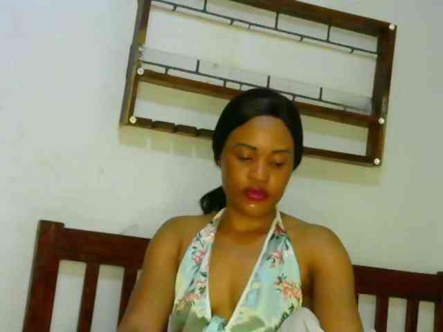 Sexylavinnn Live Webcam on {site_name}