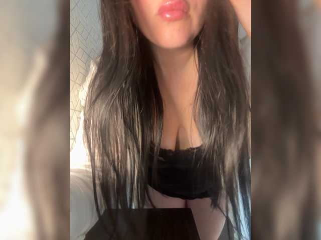 Kohanka's BongaCams show and profile