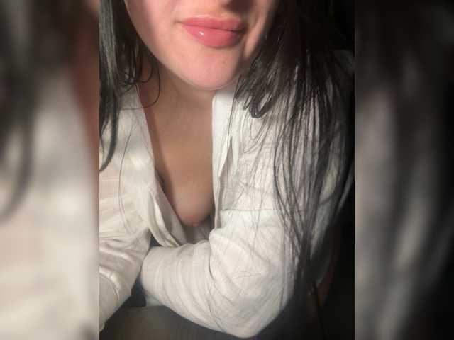 Kohanka's BongaCams show and profile