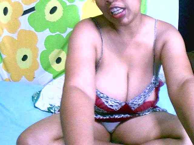 Chamnah Live Webcam on BongaCams