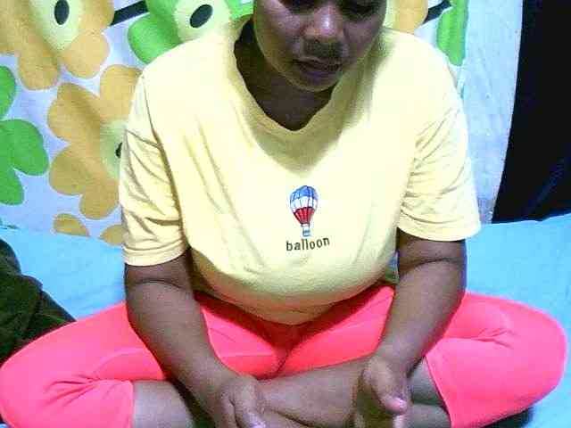 Chamnah Live Webcam on BongaCams