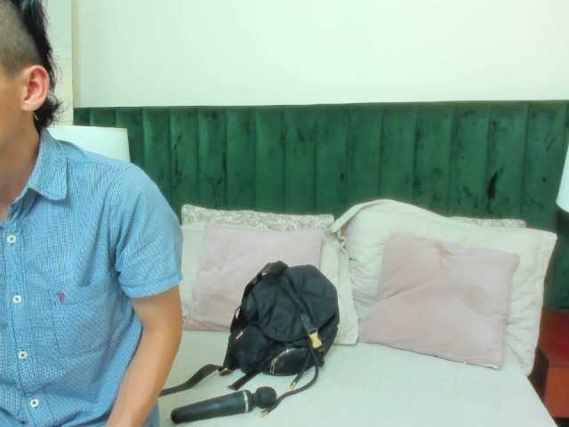 BlakeAndAllisa's BongaCams show and profile