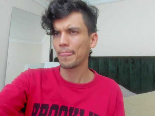 BlakeAndAllisa's BongaCams show and profile