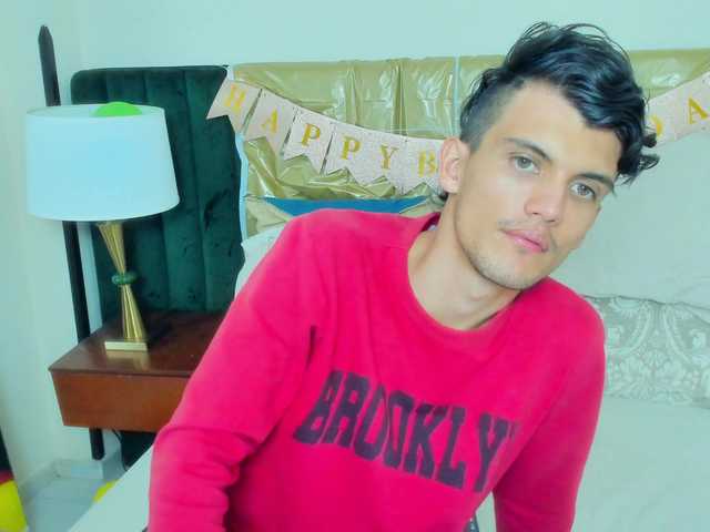 BlakeAndAllisa's BongaCams show and profile