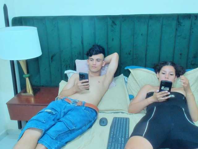  BlakeAndAllisa chat room