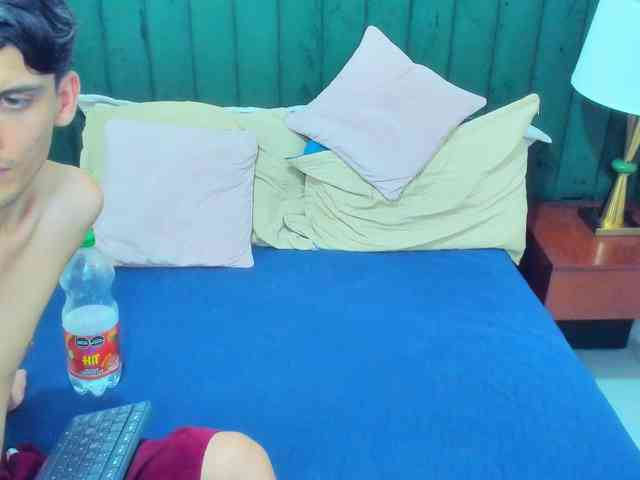 BlakeAndAllisa webcam