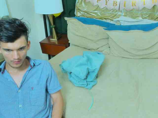 BlakeAndAllisa webcam