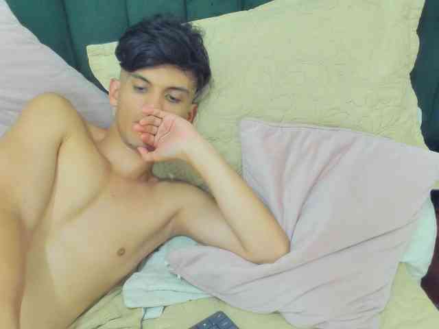 BlakeAndAllisa webcam