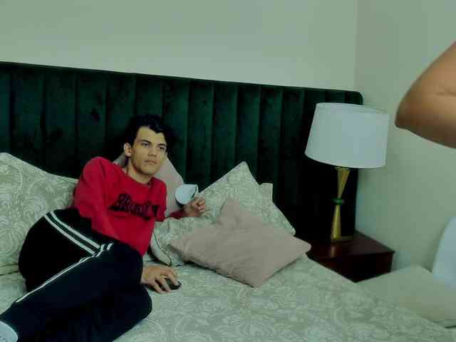 BlakeAndAllisa webcam