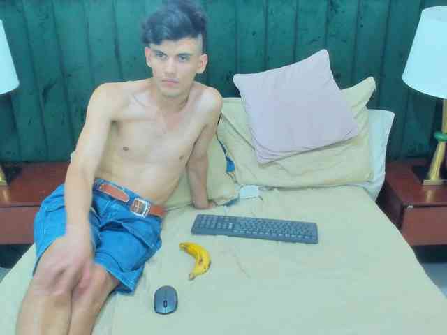 BlakeAndAllisa webcam