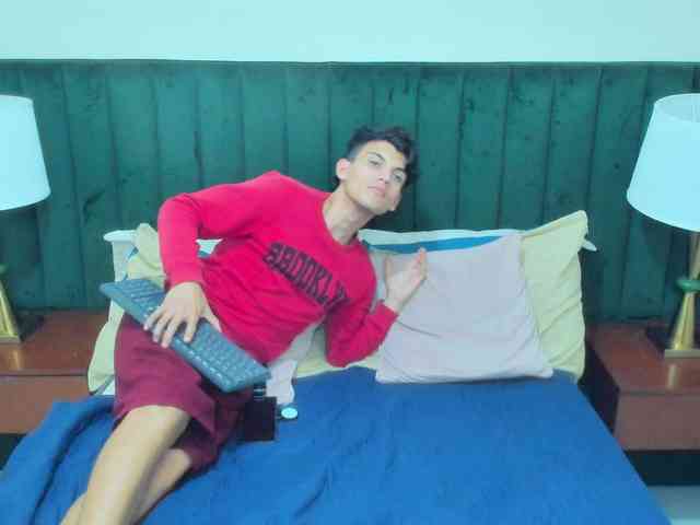 BlakeAndAllisa webcam