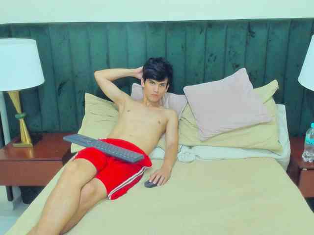 BlakeAndAllisa Live Webcam on BongaCams