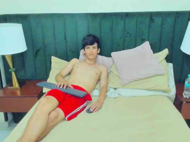 BlakeAndAllisa webcam