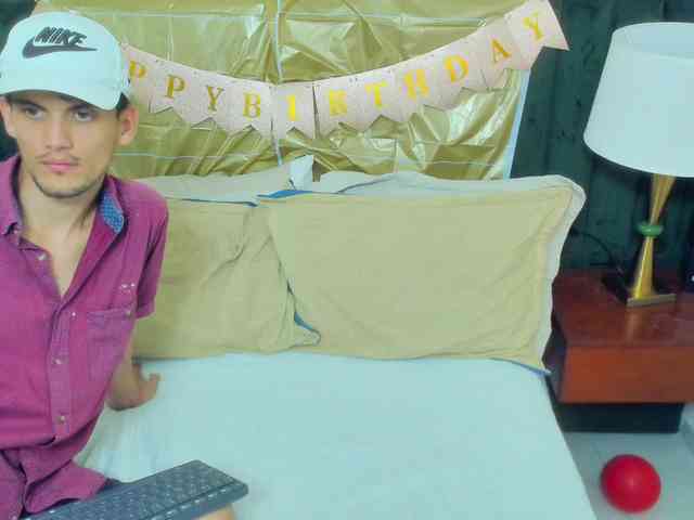 BlakeAndAllisa webcam