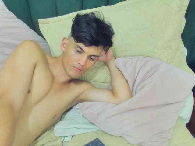 BlakeAndAllisa webcam