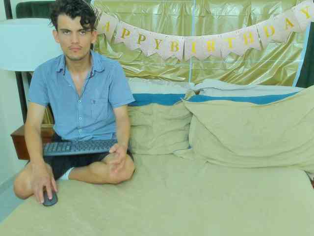 BlakeAndAllisa webcam