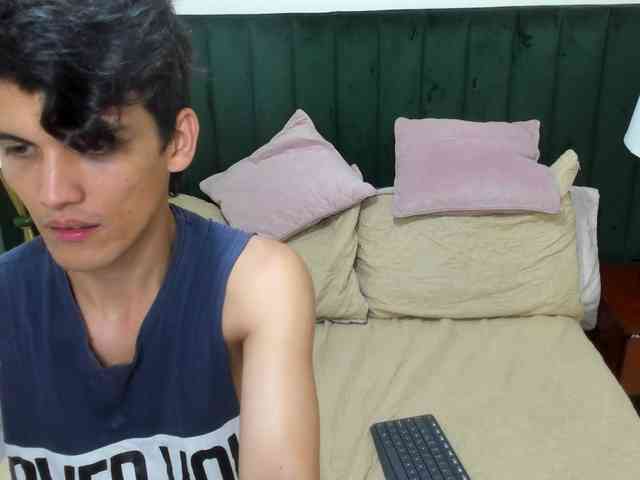 BlakeAndAllisa webcam