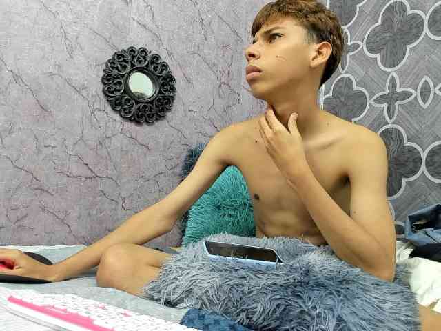 sexy-boysx18 sexy-boysx18