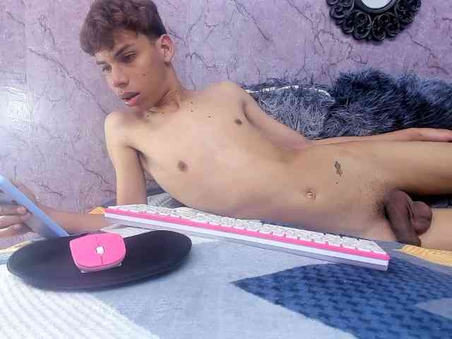 sexy-boysx18 sexy-boysx18