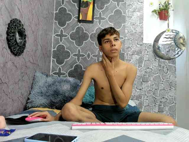 sexy-boysx18 sexy-boysx18