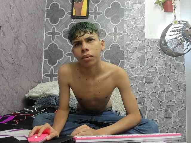 sexy-boysx18 sexy-boysx18