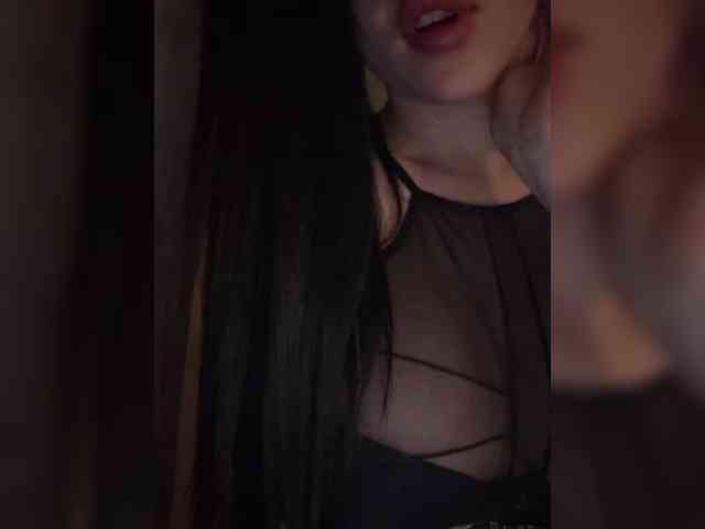 angelinakisa001 webcam