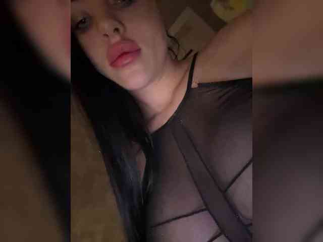 angelinakisa001 webcam