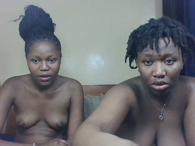 Blacks-ebonies's BongaCams show and profile