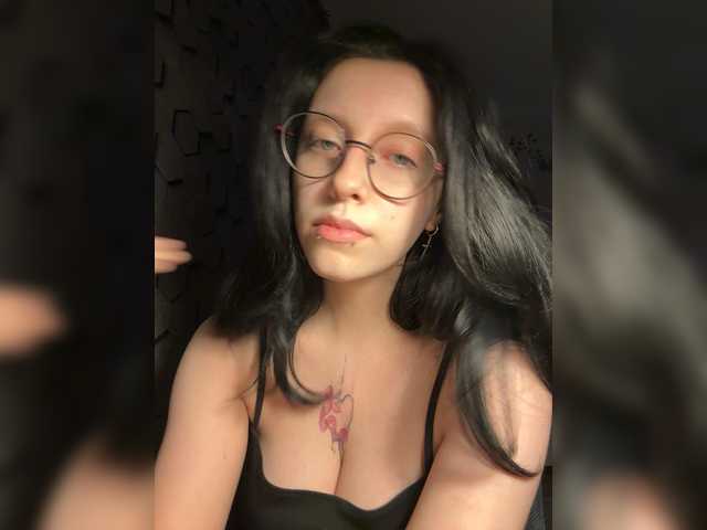 SexyK1tten Live Cam and Statistics on UnifiedCams