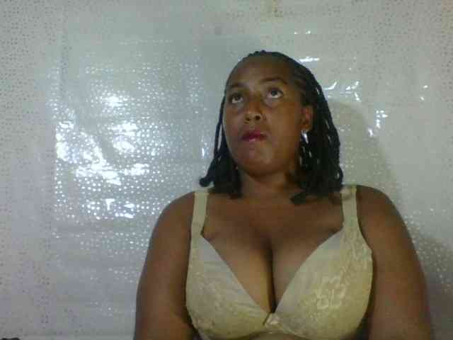 Grassia2 Live Webcam on BongaCams