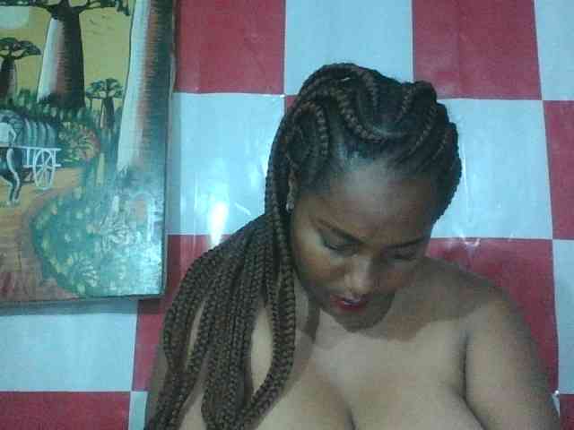 Grassia2 Live Webcam on BongaCams