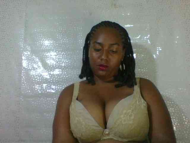 Grassia2 Live Webcam on BongaCams