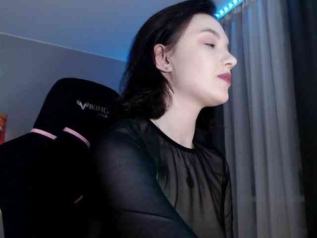 dolll-maiya Live Webcam on BongaCams