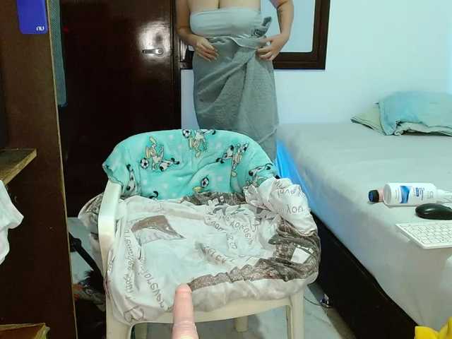 amberkholin-'s BongaCams show and profile