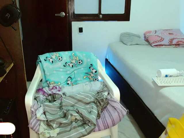 amberkholin-'s BongaCams show and profile