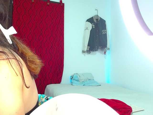 amberkholin-'s BongaCams show and profile