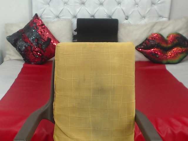 SweetBigCat from BongaCams