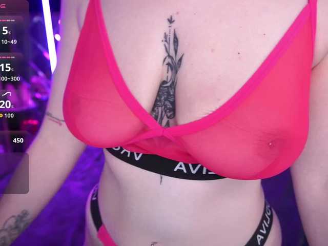 DanielaReign's BongaCams show and profile