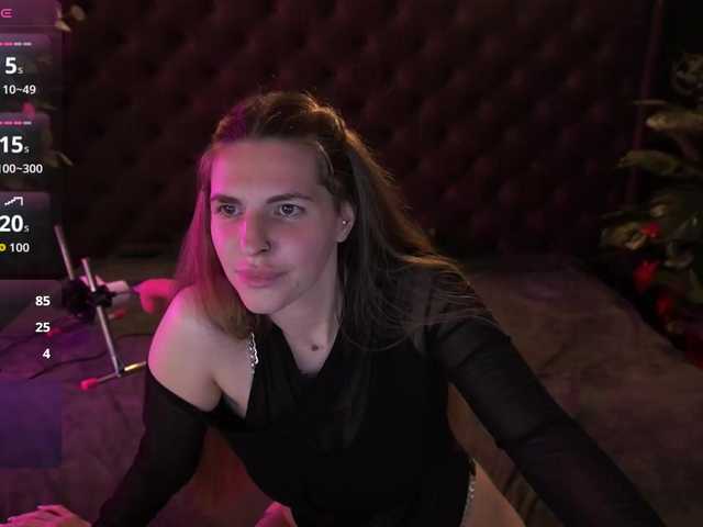 DanielaReign's BongaCams show and profile