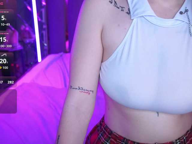 DanielaReign's BongaCams show and profile