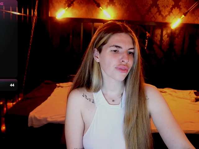 DanielaReign's BongaCams show and profile